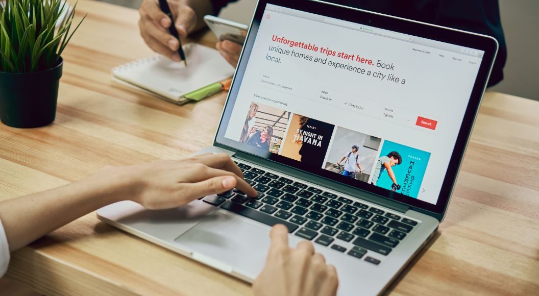 How to write Airbnb titles